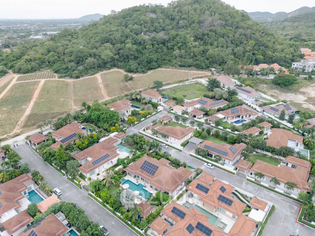 RED MOUNTAIN LUXURY : Beautifully Designed and Finished 3 Bed Pool Villa
