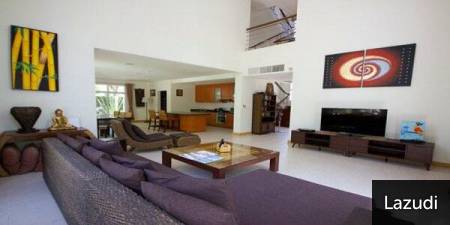 Modern 2 Storey 4 Bed Villa with Pool