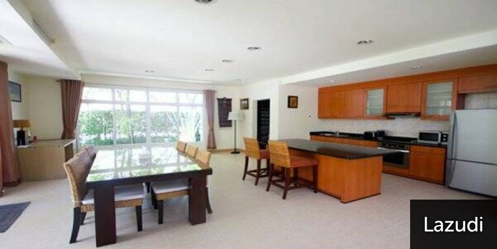 Modern 2 Storey 4 Bed Villa with Pool Modern 2 Storey 4 Bed Villa with Pool
