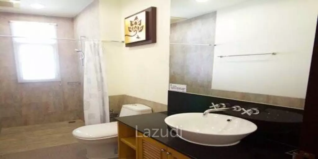 Modern 2 Storey 4 Bed Villa with Pool