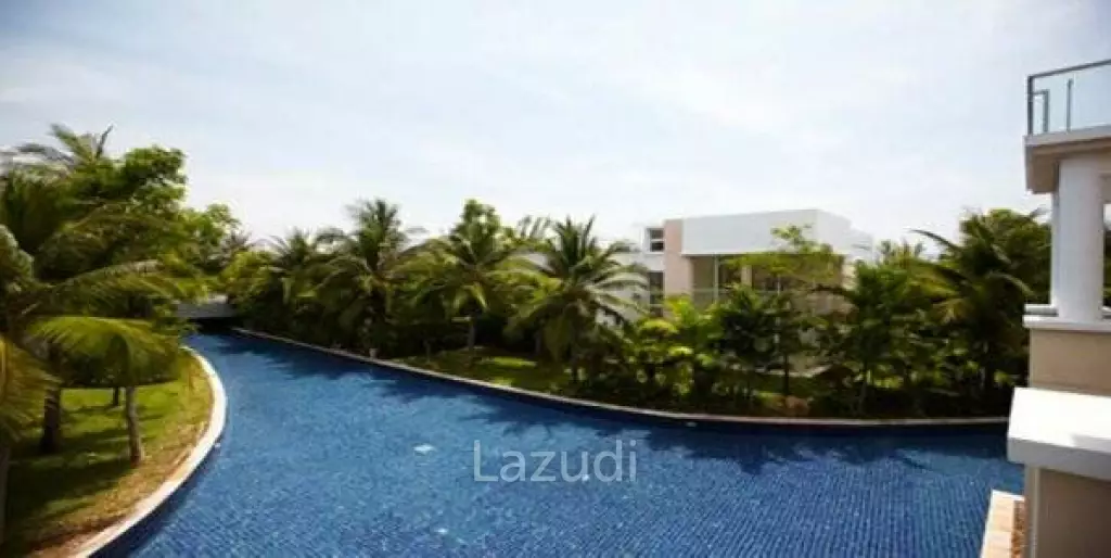 Modern 2 Storey 4 Bed Villa with Pool