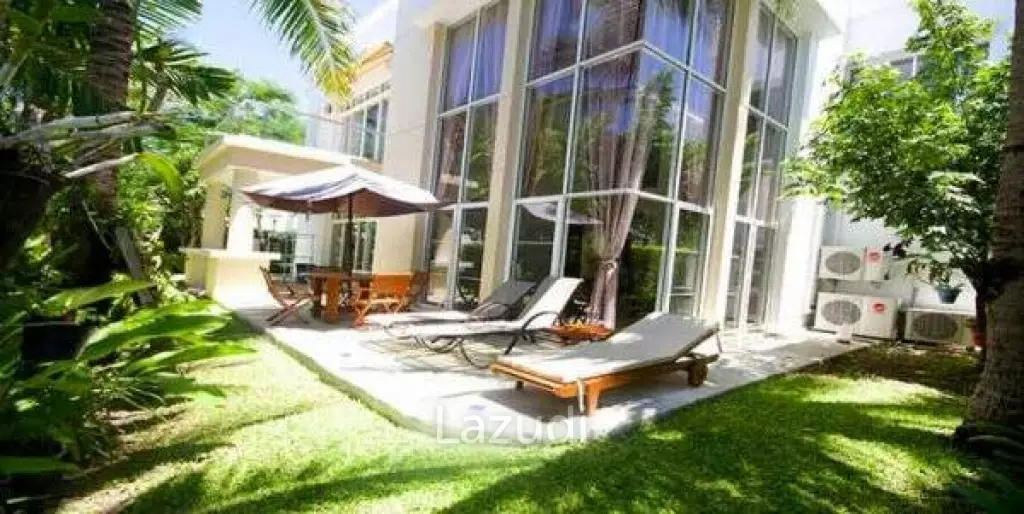 Modern 2 Storey 4 Bed Villa with Pool