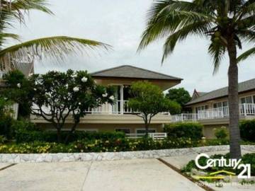 3 Bedroom Beachfront Villa