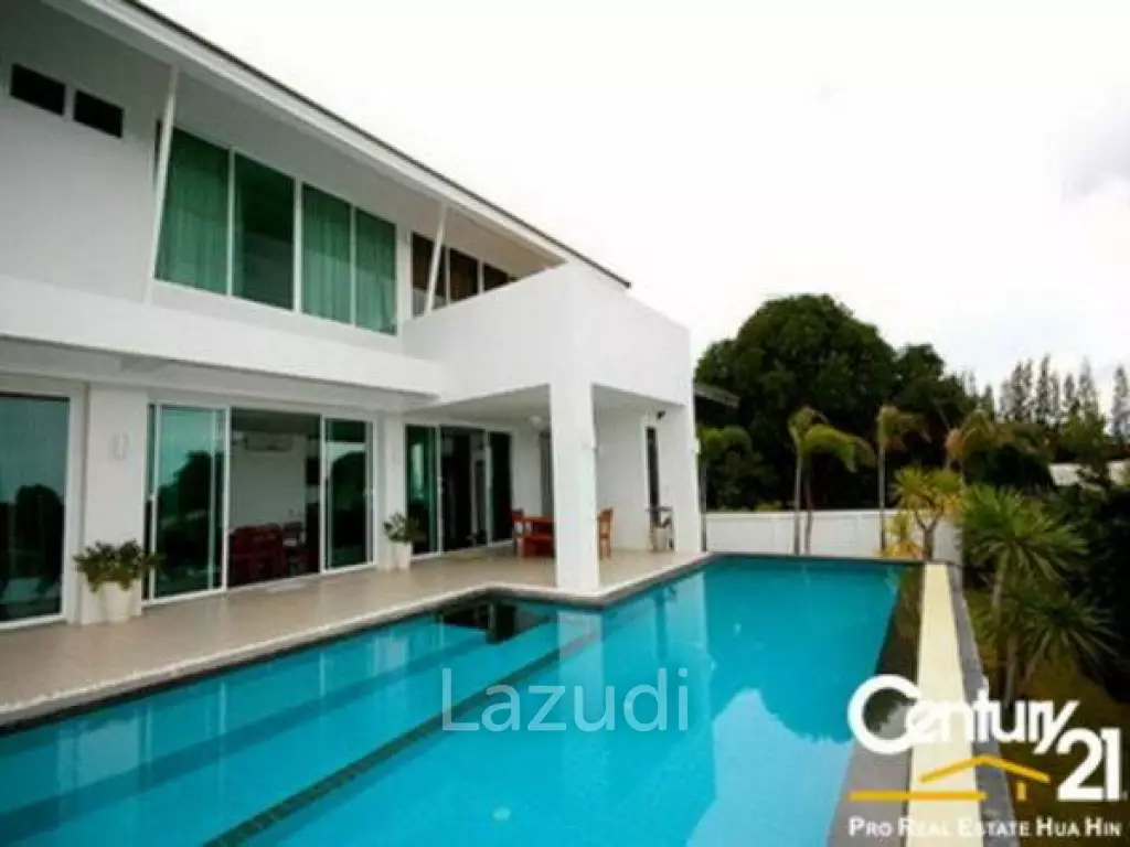 Modern Large Pool Villa