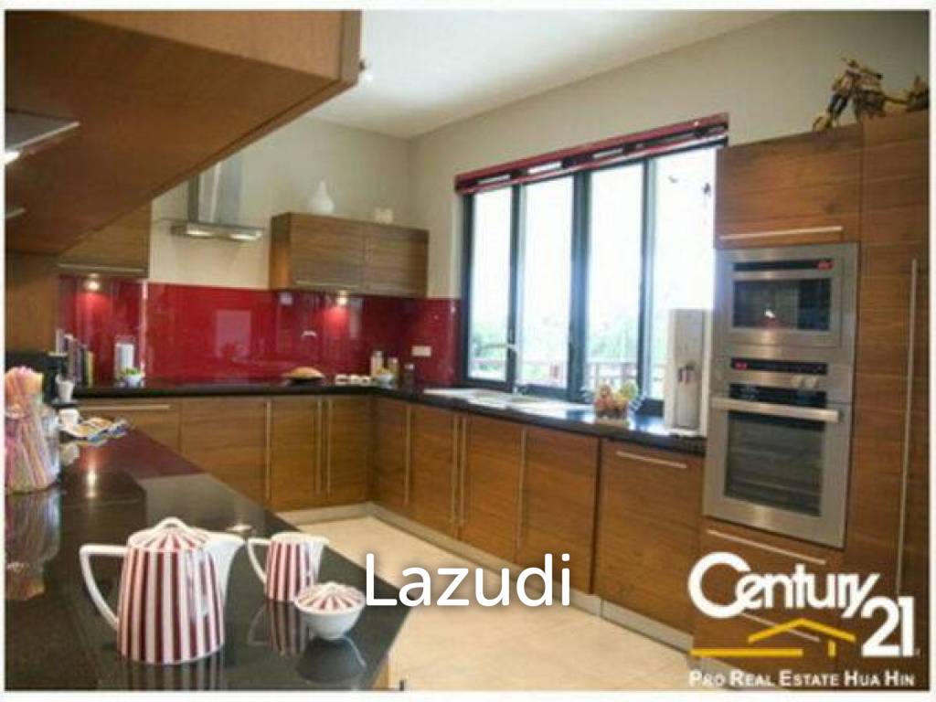 4,800 Sqm 6 Bed 7 Bath Villa For Sale