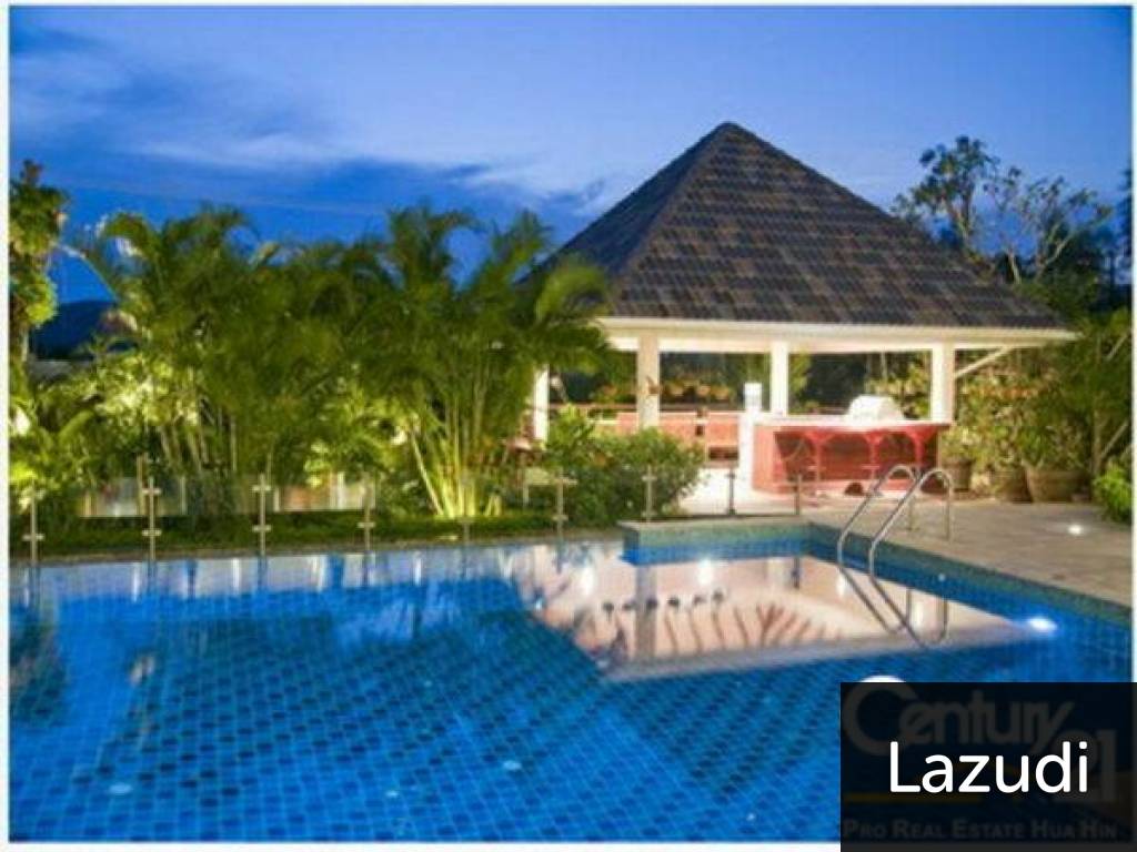 Luxury 6 Bed Pool Villa near the Beach