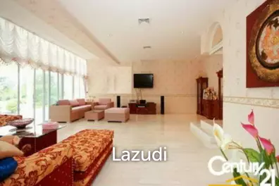 PALM HILLS HOMES : 2 Storey 4 Bed Pool Villa on double plot on Golf Course