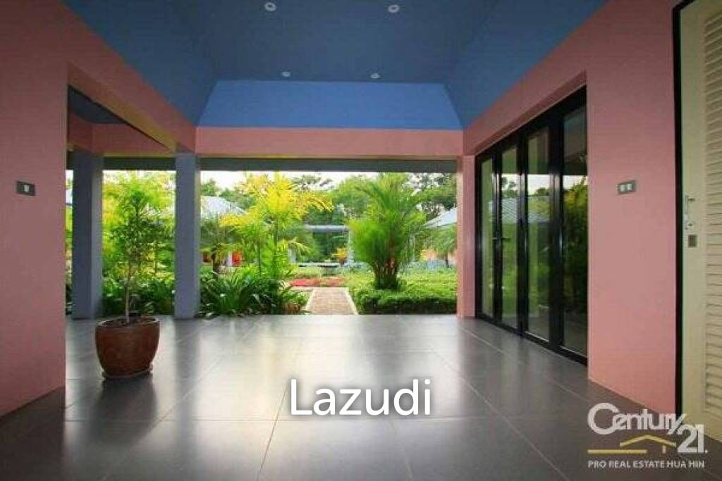 SPRINGFIELD VILLAS: Pool Villa On Golf Course