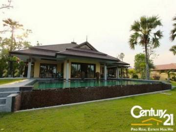 HANA VILLAGE: Luxury Bali Pool Villa With Amazing Gardens