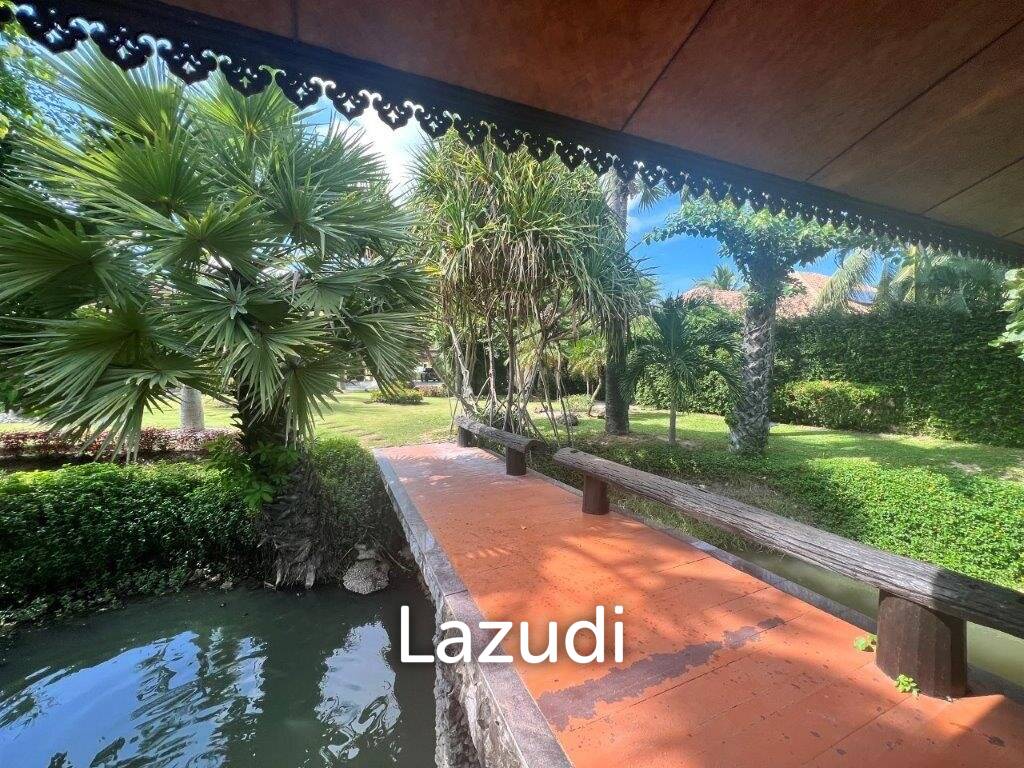 3,600 Sqm 4 Bed 5 Bath Villa For Sale