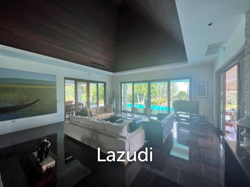 3,600 Sqm 4 Bed 5 Bath Villa For Sale