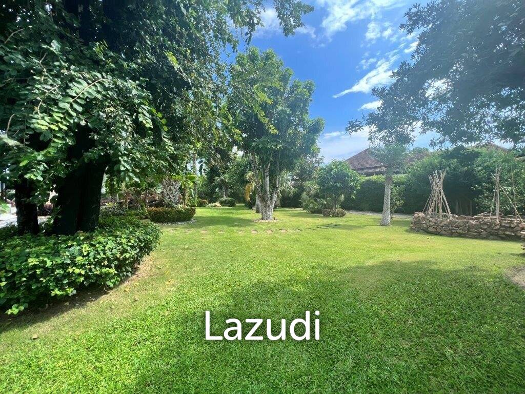 3,600 Sqm 4 Bed 5 Bath Villa For Sale