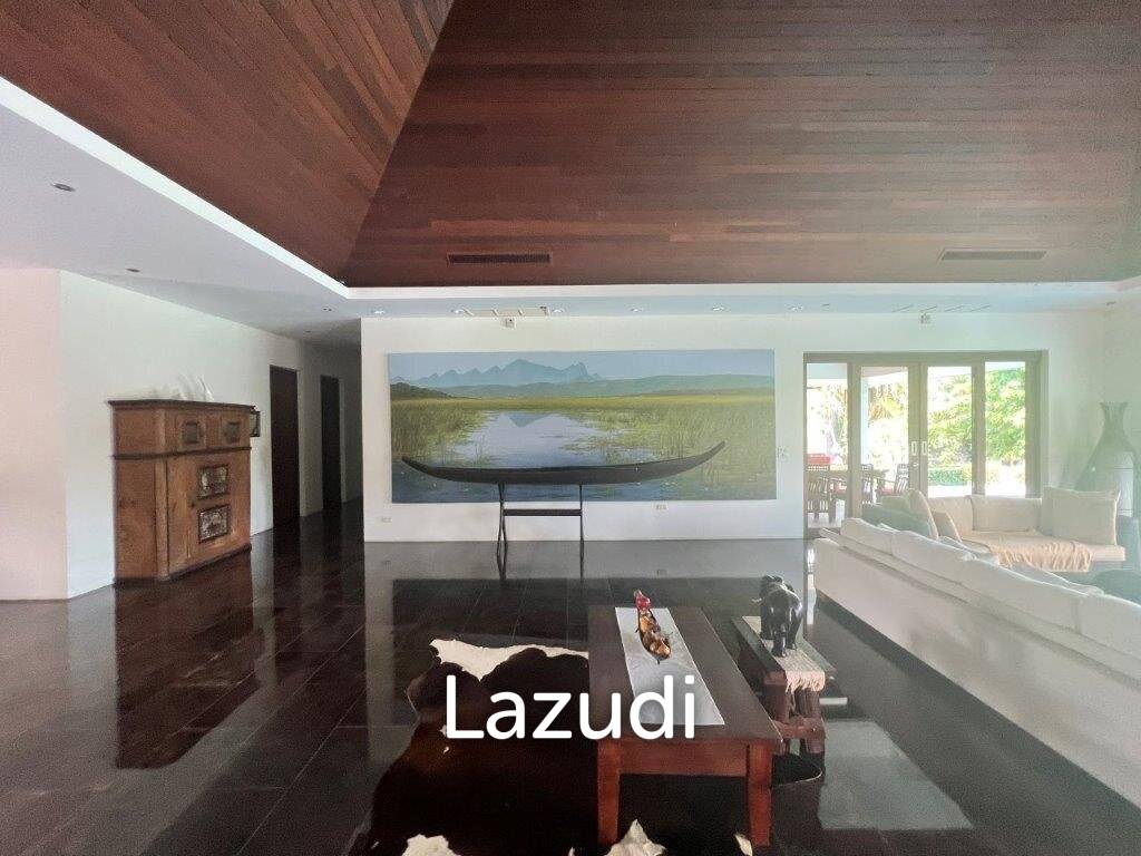 3,600 Sqm 4 Bed 5 Bath Villa For Sale