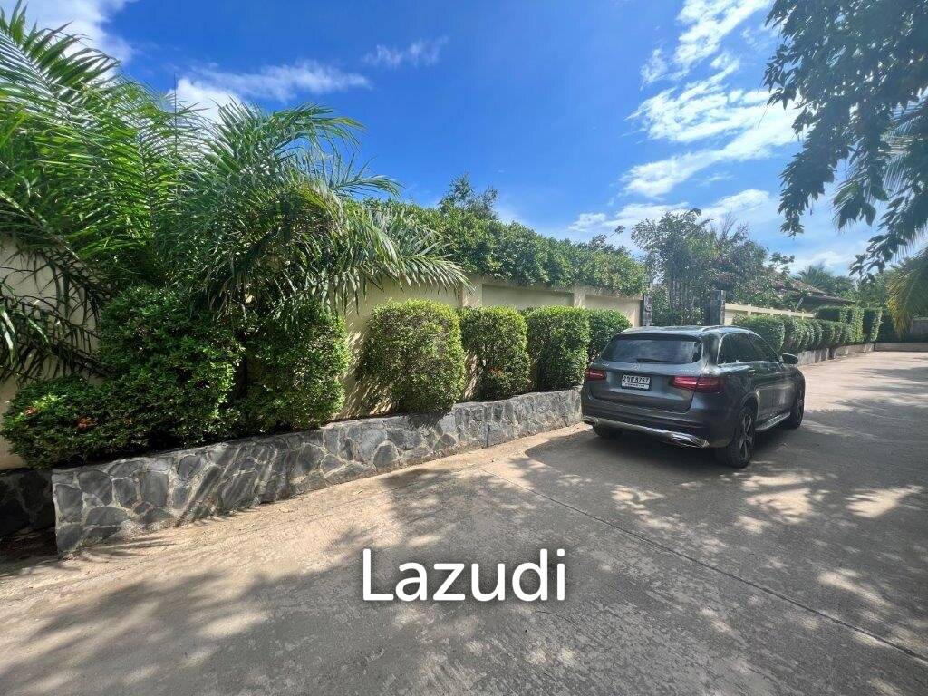 3,600 Sqm 4 Bed 5 Bath Villa For Sale