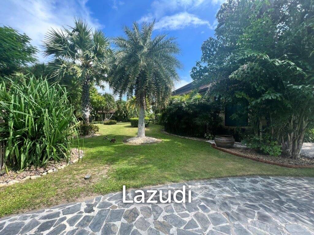 3,600 Sqm 4 Bed 5 Bath Villa For Sale