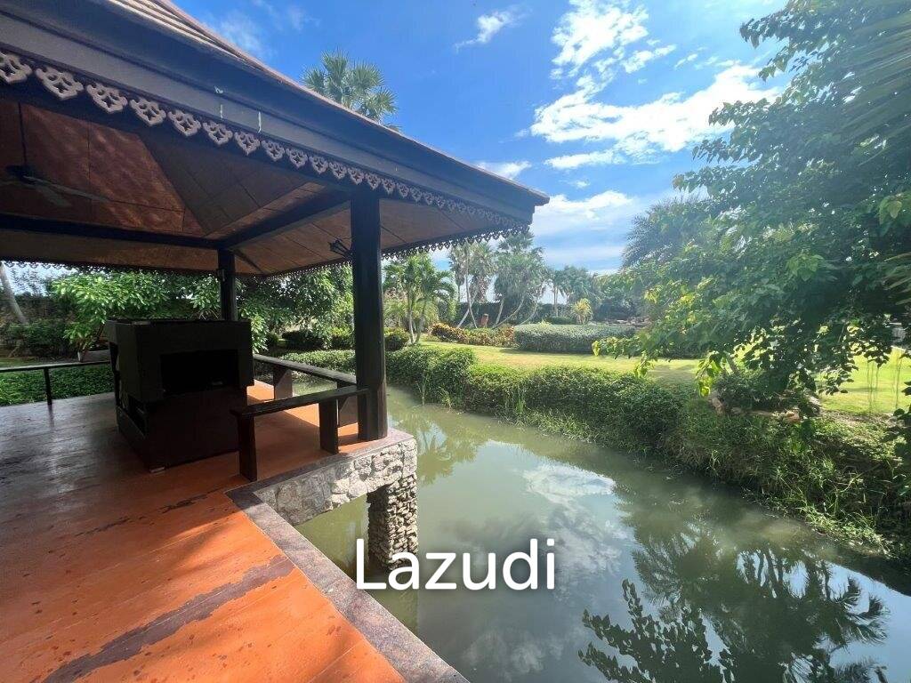 3,600 Sqm 4 Bed 5 Bath Villa For Sale