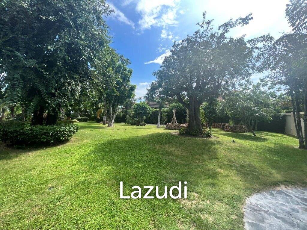 3,600 Sqm 4 Bed 5 Bath Villa For Sale