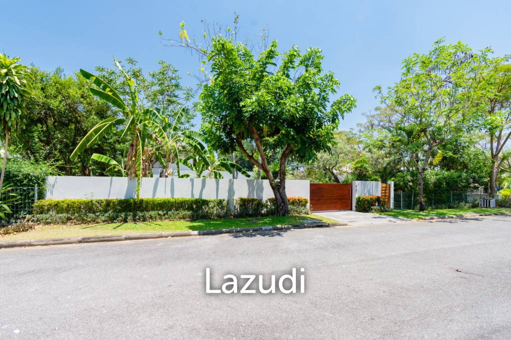 2,000 Sqm 4 Bed 4 Bath Villa For Sale