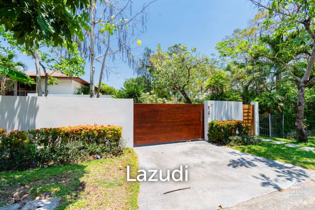 2,000 Sqm 4 Bed 4 Bath Villa For Sale