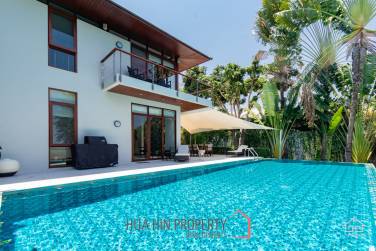 PALM HILLS HOMES : Great Design and Views Pool Villa On Golf Course