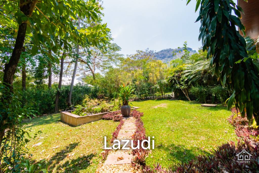 2,000 Sqm 4 Bed 4 Bath Villa For Sale