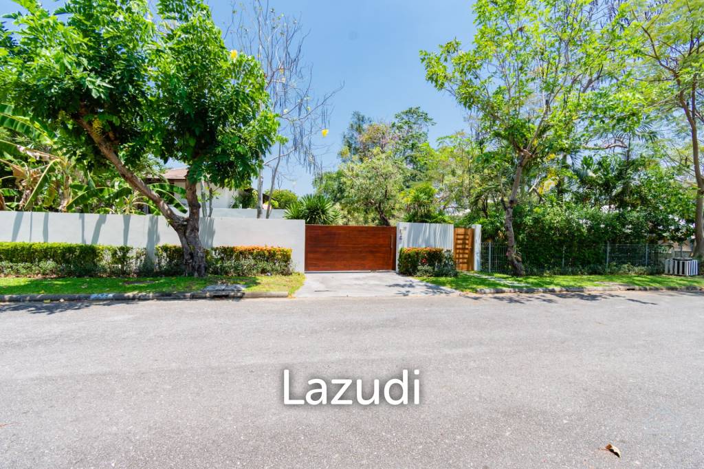 2,000 Sqm 4 Bed 4 Bath Villa For Sale