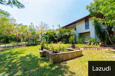 PALM HILLS HOMES : Great Design and Views Pool Villa On Golf Course