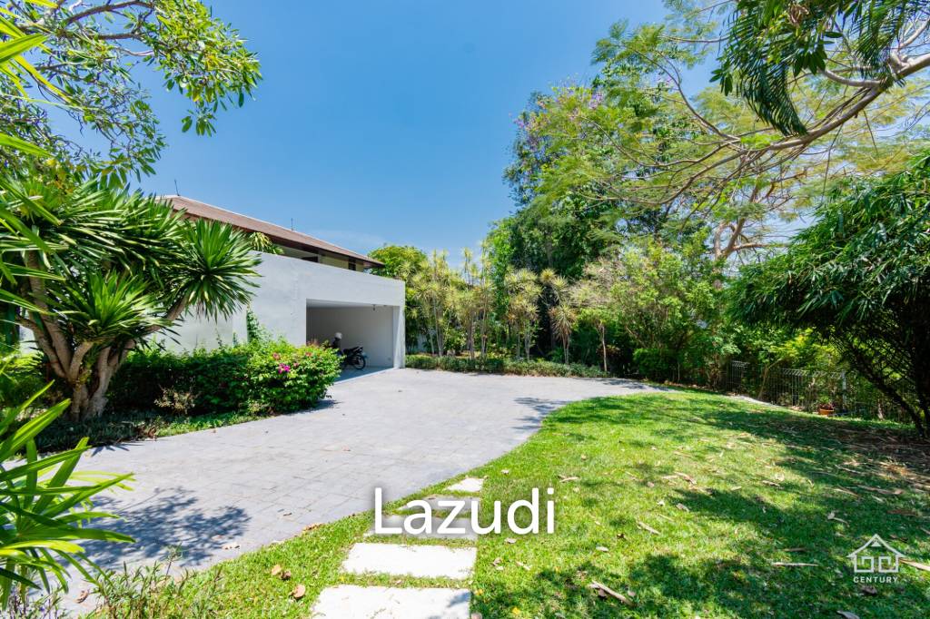 2,000 Sqm 4 Bed 4 Bath Villa For Sale