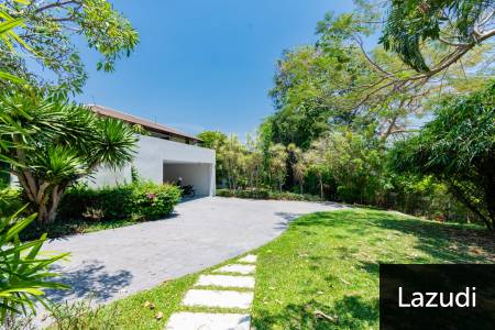 PALM HILLS HOMES : Great Design and Views Pool Villa On Golf Course