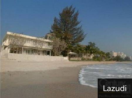 Beachfront Luxury 3 Bed Villa plus 18 3 and 4 bed modern townhouses
