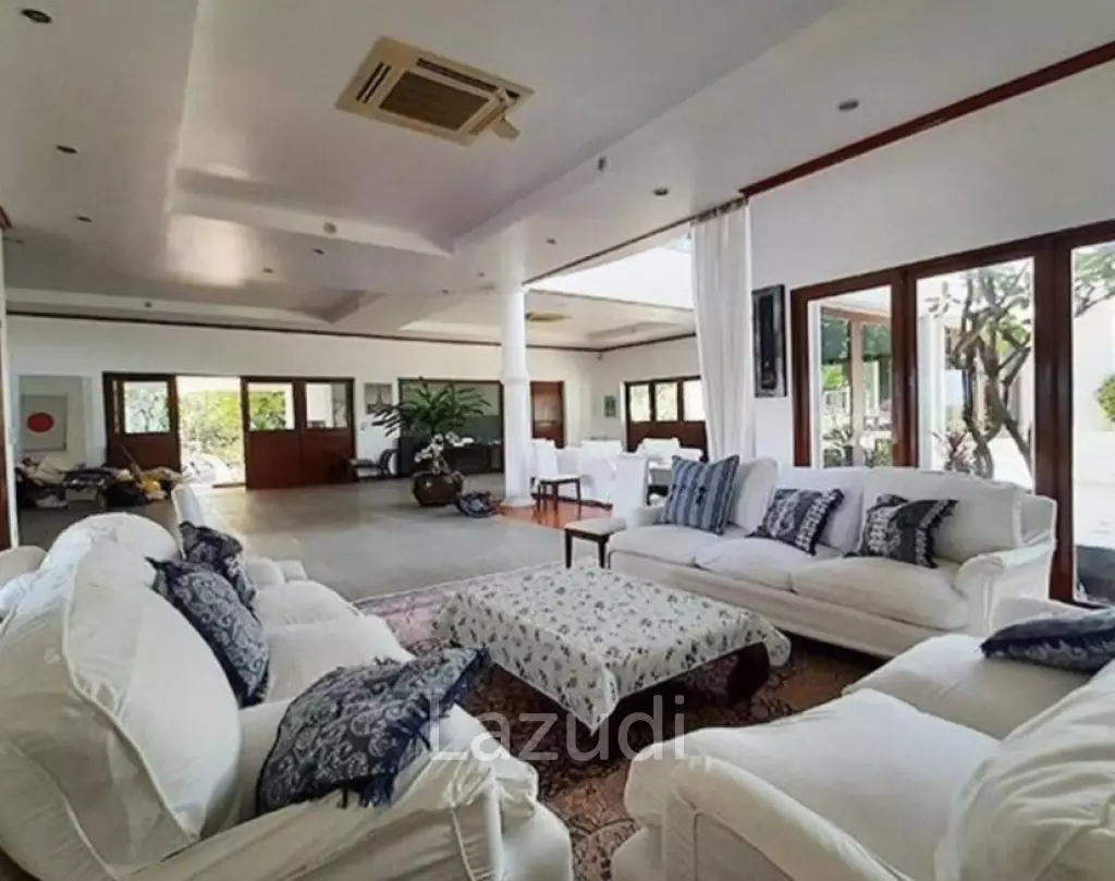 PALM HILLS RESIDENCES : 9 Bed Grand Luxury Pool Villa On Golf Course