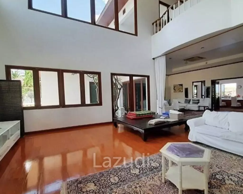 PALM HILLS RESIDENCES : 9 Bed Grand Luxury Pool Villa On Golf Course