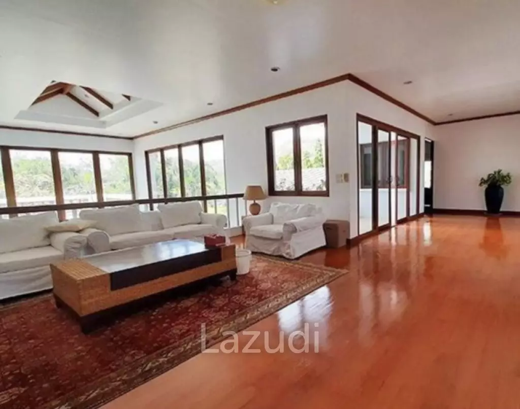 PALM HILLS RESIDENCES : 9 Bed Grand Luxury Pool Villa On Golf Course