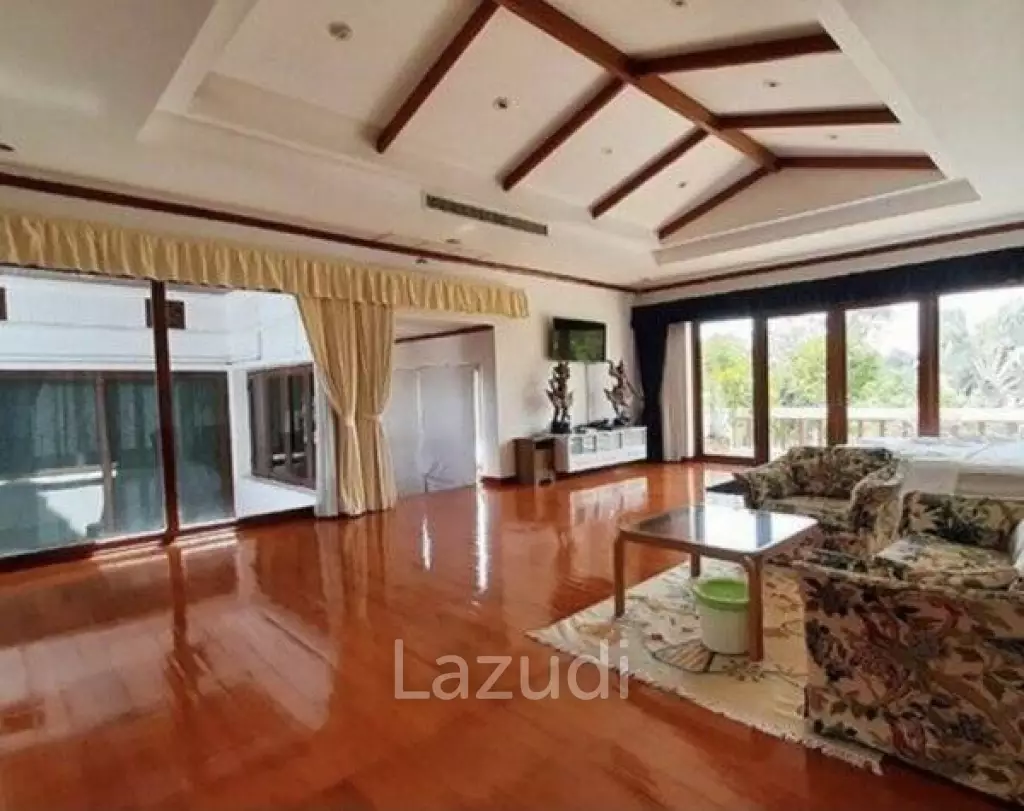 PALM HILLS RESIDENCES : 9 Bed Grand Luxury Pool Villa On Golf Course