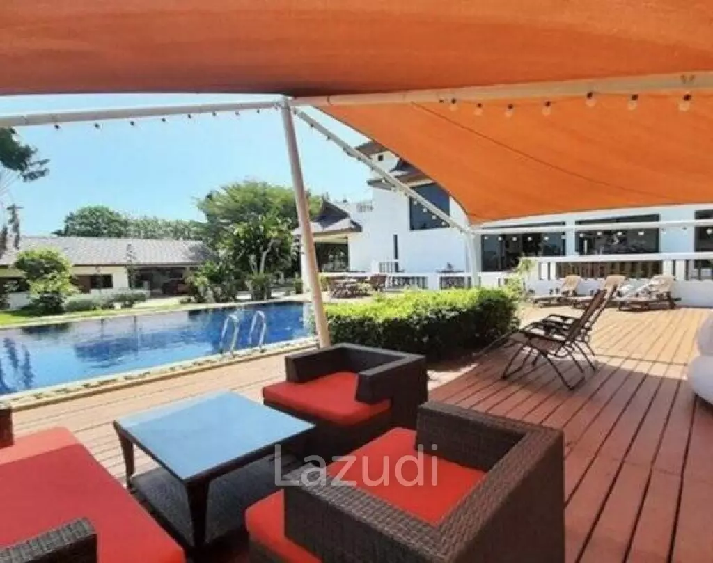 PALM HILLS RESIDENCES : 9 Bed Grand Luxury Pool Villa On Golf Course