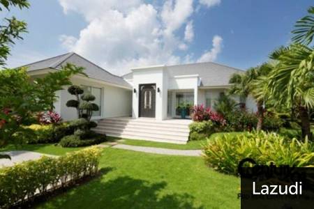 TOP QUALITY LUXURIOUS POOL VILLA : Amazing Price