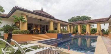 HUNSA RESIDENCES : Luxury Bali 4 Bed Pool Villa