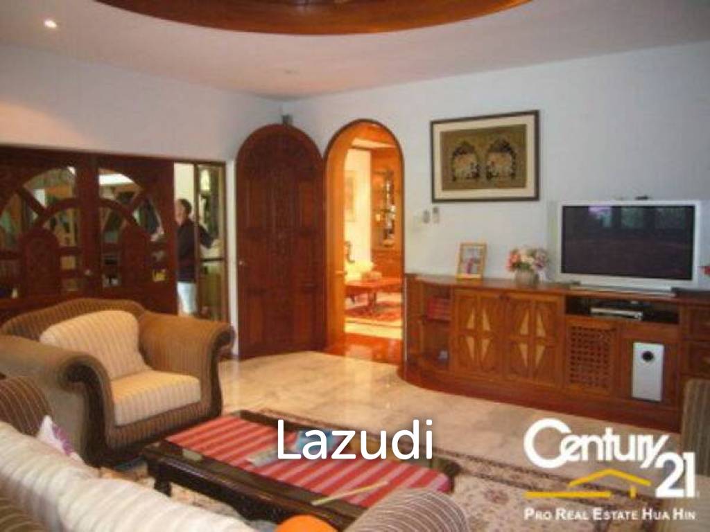 3,600 Sqm 5 Bed 6 Bath Villa For Sale