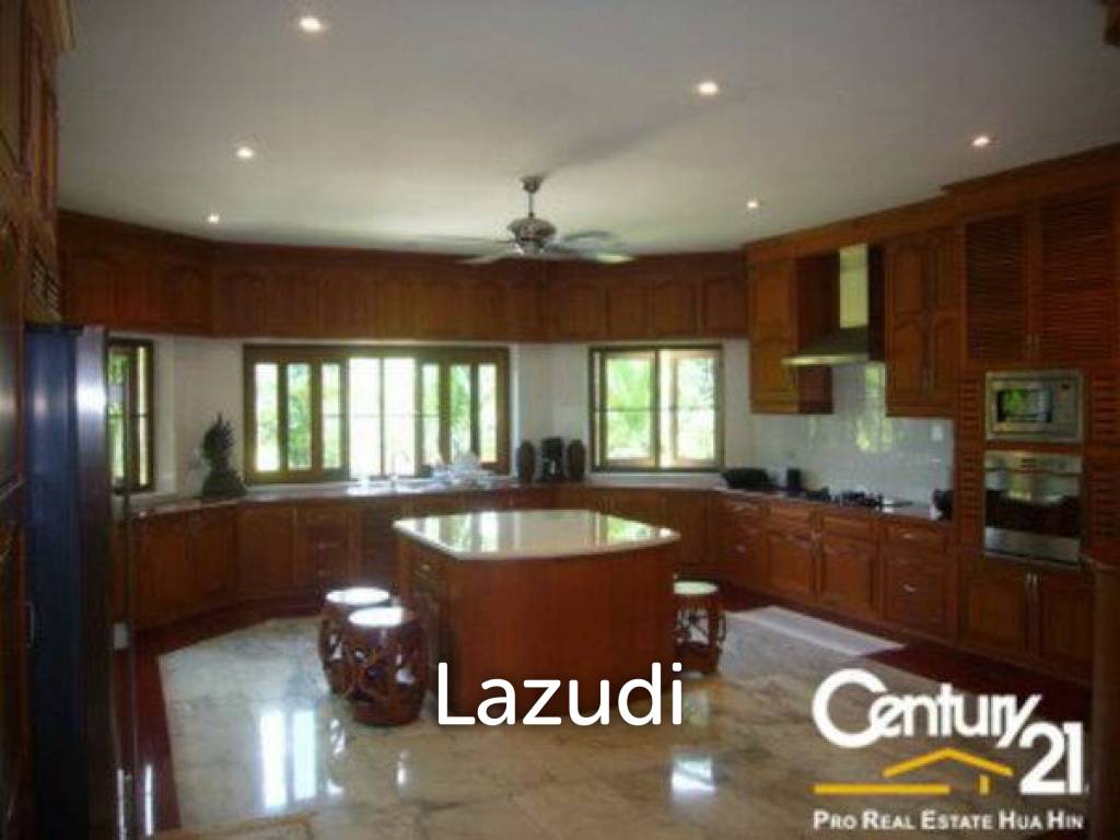 3,600 Sqm 5 Bed 6 Bath Villa For Sale