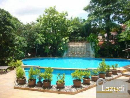 Grand Luxury Pool Villa in Hua Hin Town Centre