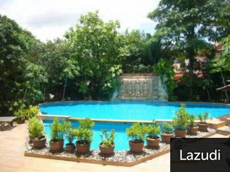 Grand Luxury Pool Villa in Hua Hin Town Centre