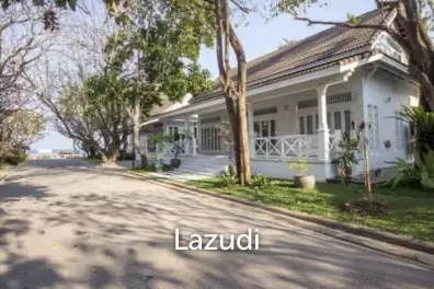 Luxury Designer 4 Bed Vila beside the Beach