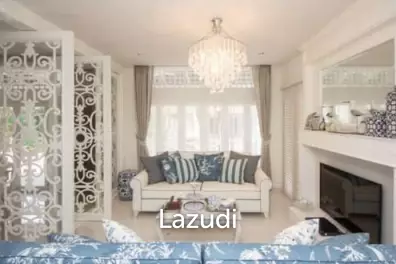 Luxury Designer 4 Bed Vila beside the Beach