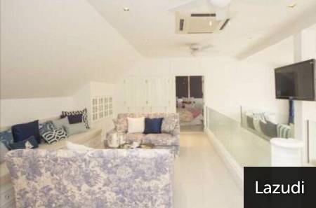 Luxury Designer 4 Bed Vila beside the Beach