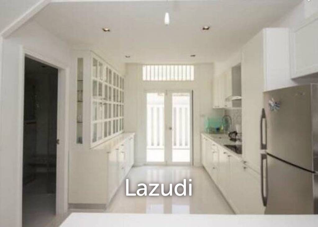 300 Sqm 4 Bed 4 Bath Villa For Sale