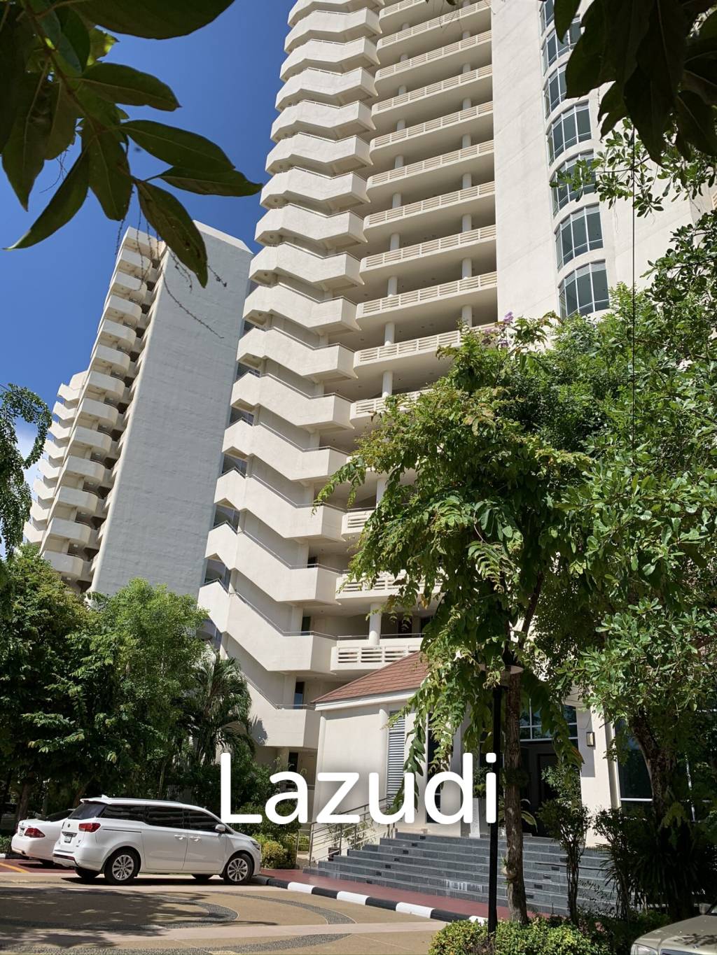 Cha-Am Long Beach Condominium : 3 Bed 3 Bath