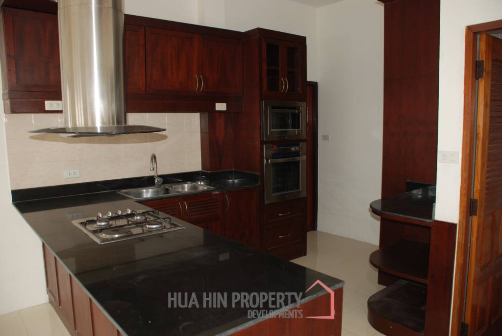 3 Bedroom Pool Villa, overlooking a huge lake