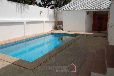 3 Bedroom Pool Villa, overlooking a huge lake