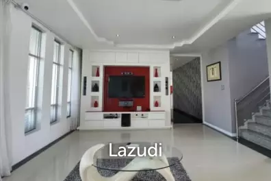 4 Bed 5 Bath 500 SQM, Black Mountain Golf Course