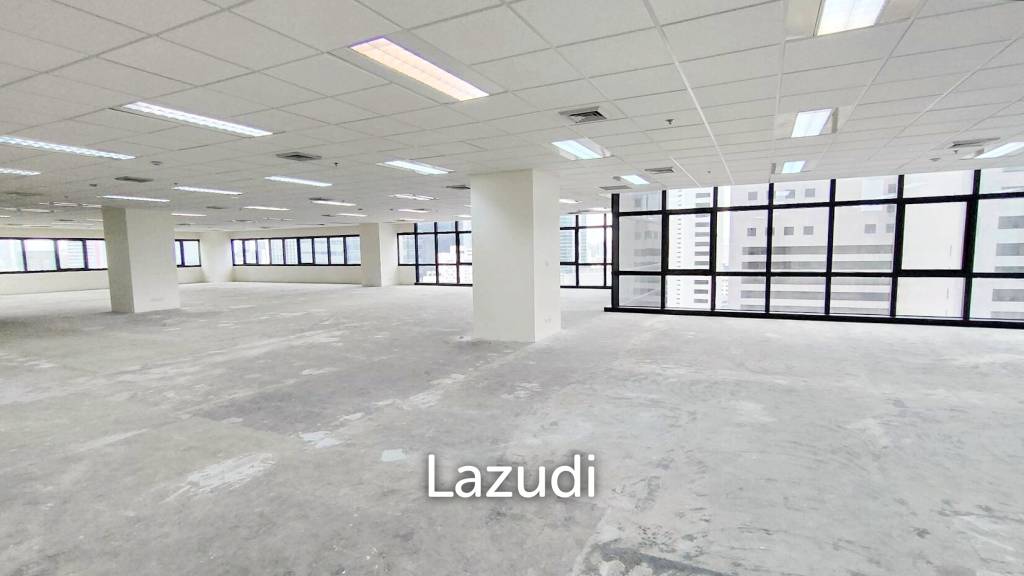 Office for rent at Silom Complex